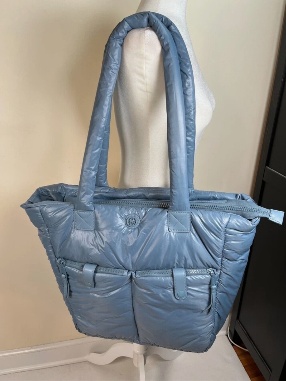 Joan&David Elemental Blue 22” Puffer Sport Nylon Workbook Travel Tote 